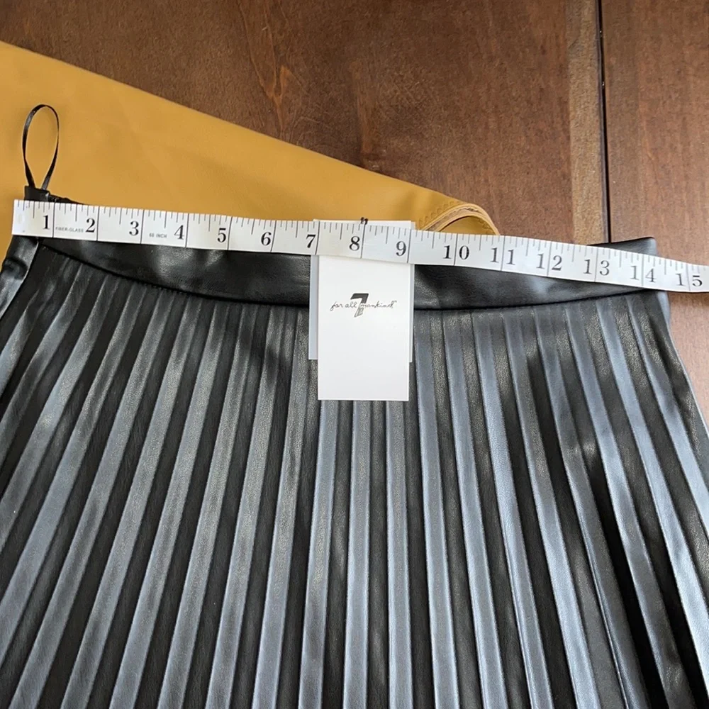 7 For All Mankind Black Pleated Midi Skirt - Picture 6 of 11